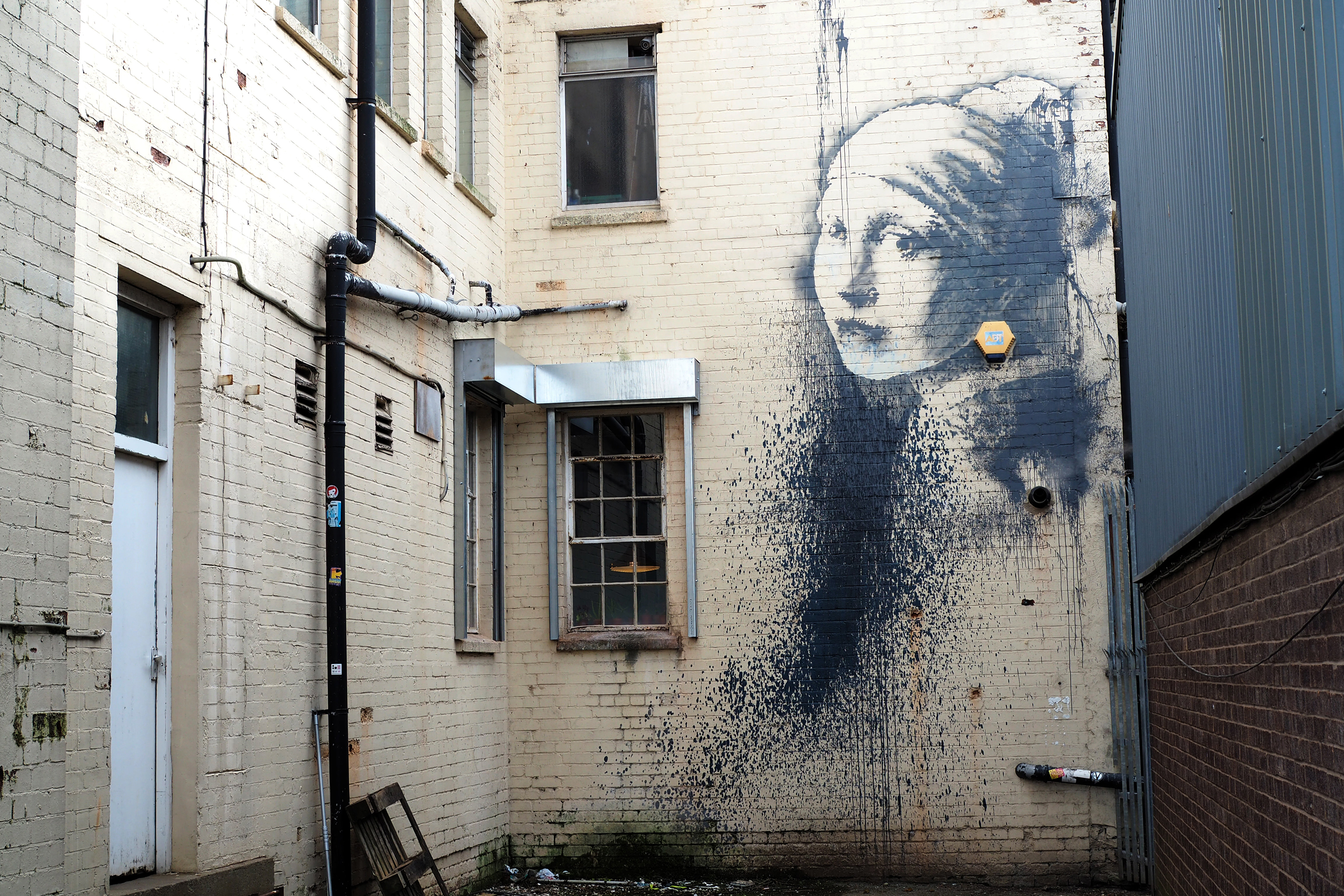 Banksy's Bristol, Cornwall's Villages, and Coastal Britain: 12 Days in Southwest England